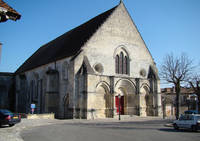 Abbatiale de Guîtres - Eglises à Guîtres