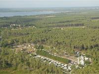 Camping Les Echasses à Gastes