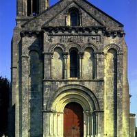 Façade de l'Église Saint-Pierre de Loupiac - Eglises à Loupiac