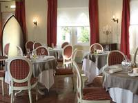 HOSTELLERIE DU CHATEAU DES FINES ROCHES - Restaurant Gastronomique à Châteauneuf-du-Pape