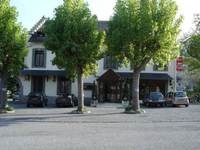 LA VAL DU BERGONS HOTEL RESTAURANT - Hôtel 2 Etoiles à Ayzac-Ost