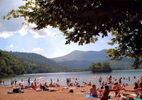 Plage de Chambon à Éguzon-Chantôme