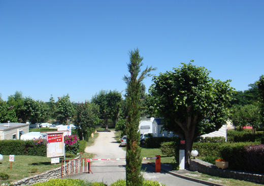 Camping Caravaning Pradelongue