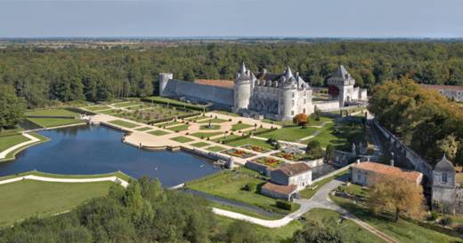 Chateau de la roche courbon