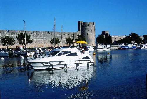 Crown Blue Line Camargue