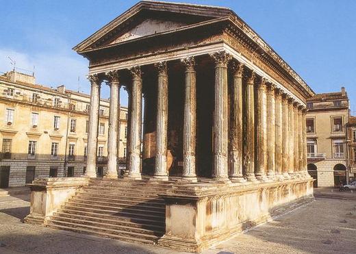 La Maison Carrée