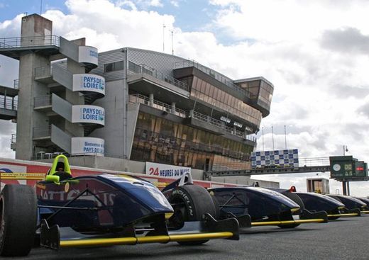 Le Mans Driver : École de Pilotage Auto et Moto