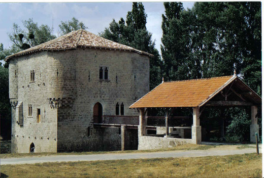 Moulin Fortifié de Bagas