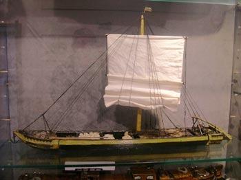 Musée de sabots et de maquettes de bateaux