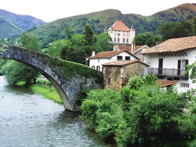 Saint Etienne de Baigorry au Fil du Temps